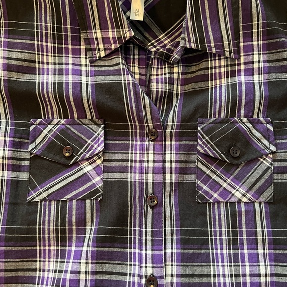 Button up short sleeve top - Picture 2 of 5